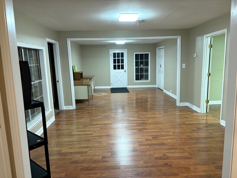 More Photos Of 6957 US Highway 70, Memphis Office For Sale