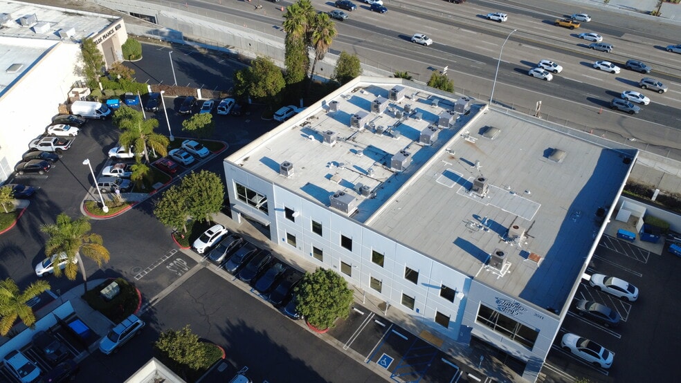 More Photos Of 2909 Tech Center Dr, Santa Ana Warehouse For Sale