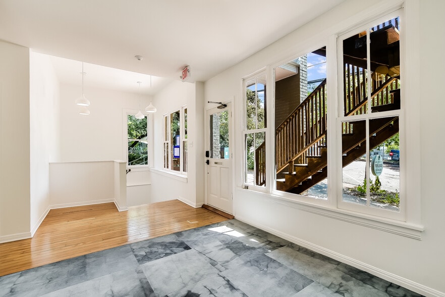 More Photos Of 702 San Antonio St, Austin Loft Creative Space For Sale