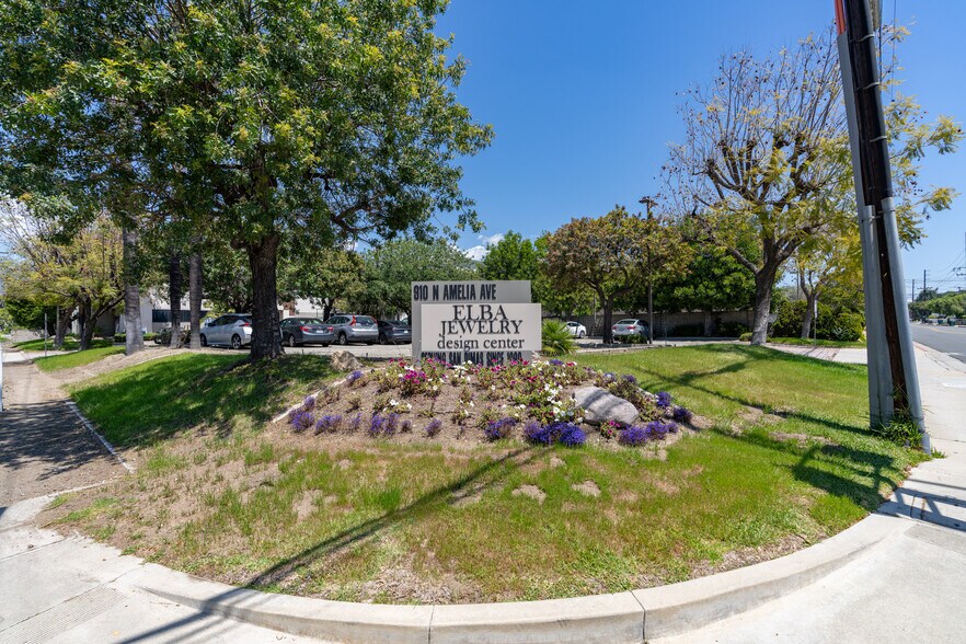 More Photos Of 910 N Amelia Ave, San Dimas Office For Sale