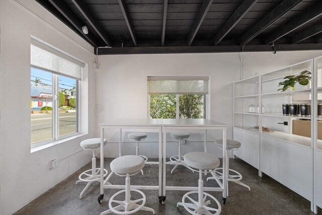 More Photos Of 1630 Aviation Blvd, Redondo Beach Loft Creative Space For Sale
