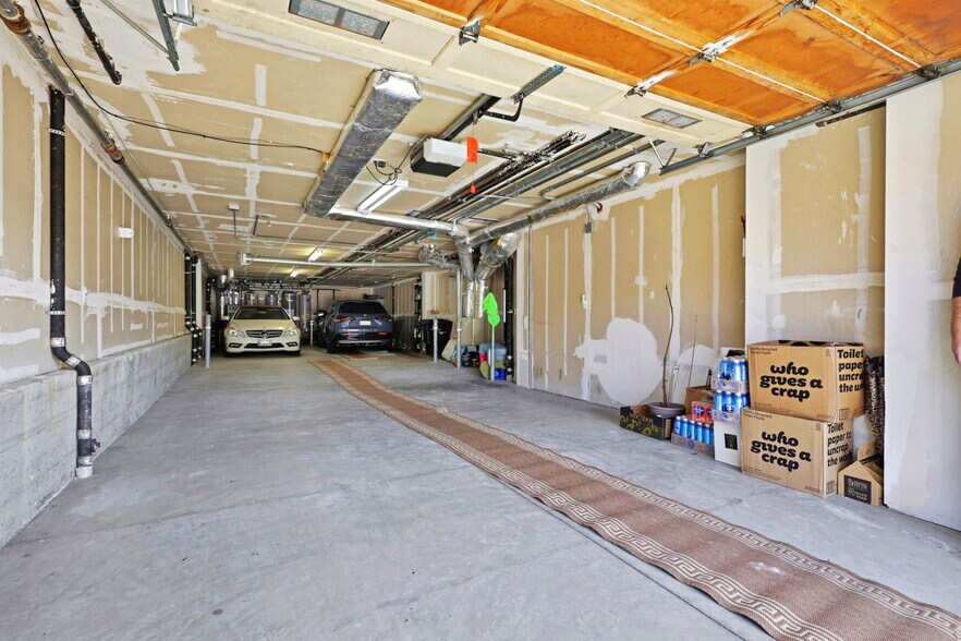 More Photos Of 1678 Wallace Ave, San Francisco Specialty For Sale