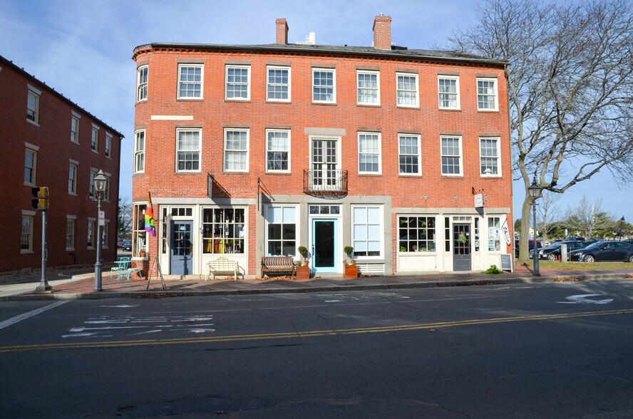 Primary Photo Of 1 Water St, Newburyport Storefront Retail Office For Lease