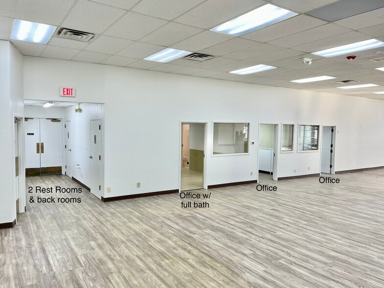 More Photos Of 7358 N Cherryvale Mall Dr, Rockford Storefront Retail Office For Lease