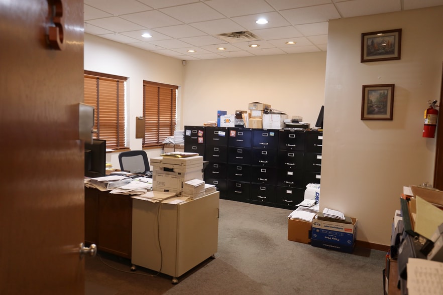 More Photos Of 7055 Engle Rd, Middleburg Heights Office For Sale