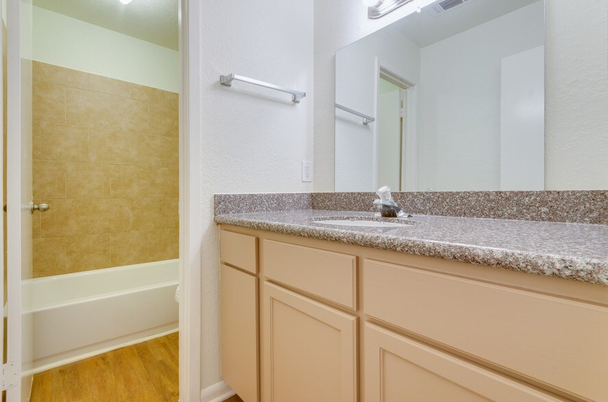 More Photos Of 601 E Coombs St, Alvin Apartments For Sale
