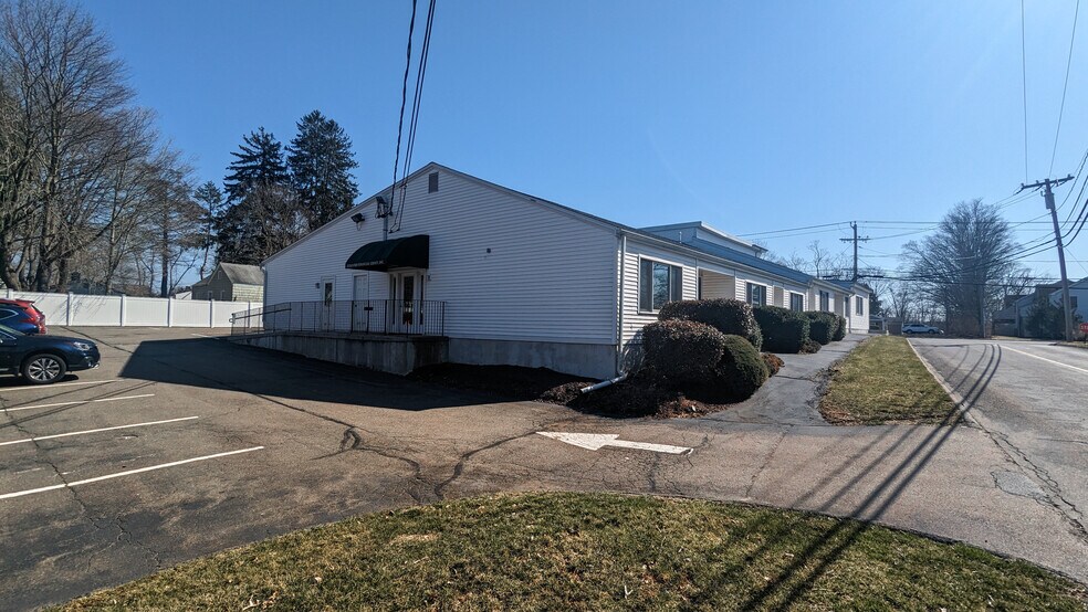 More Photos Of 2415 Boston Post Rd, Guilford Loft Creative Space For Lease