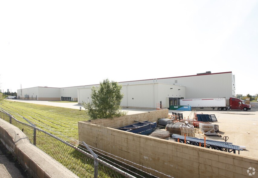 More Photos Of 30165 S Hill Rd, New Hudson Manufacturing For Lease