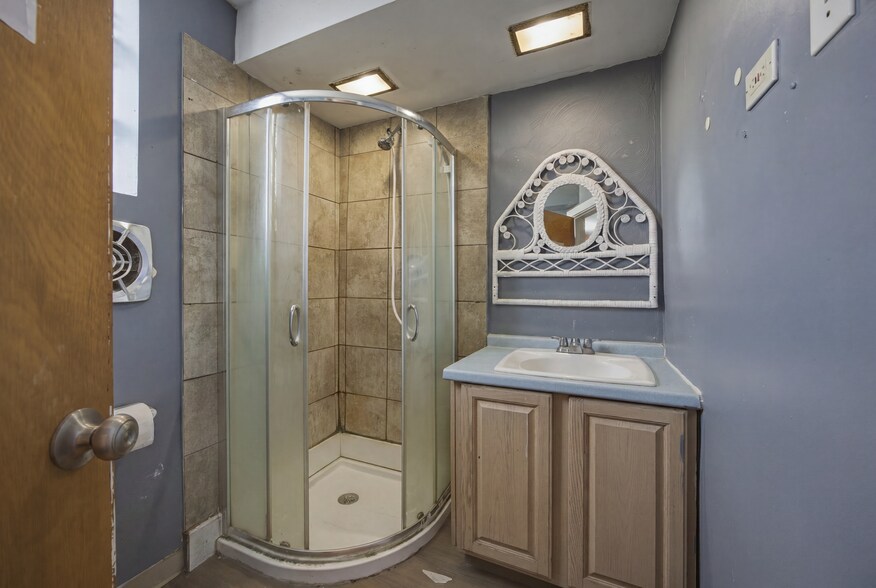 More Photos Of 512 Franklin Ave, Pittsburgh Apartments For Sale