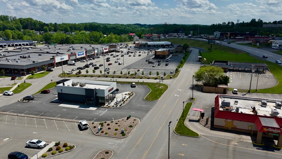 More Photos Of 2600 Middletown Commons, White Hall Unknown For Lease