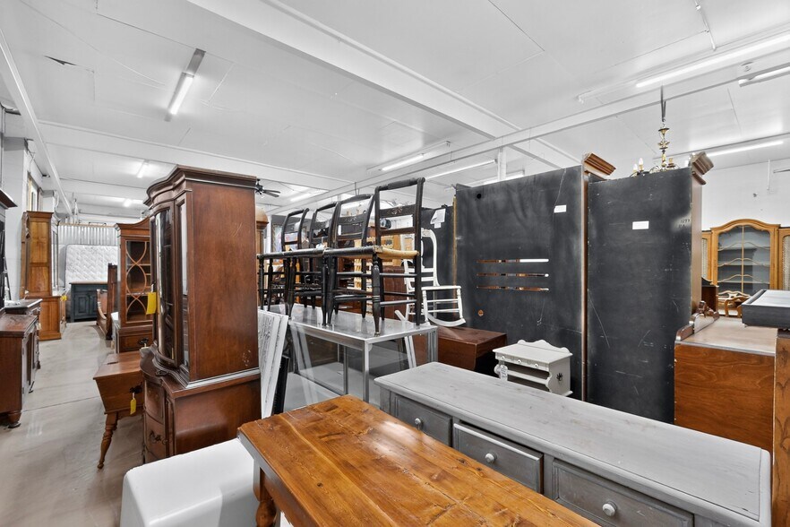 More Photos Of 2906 4th St NW, Albuquerque Warehouse For Sale