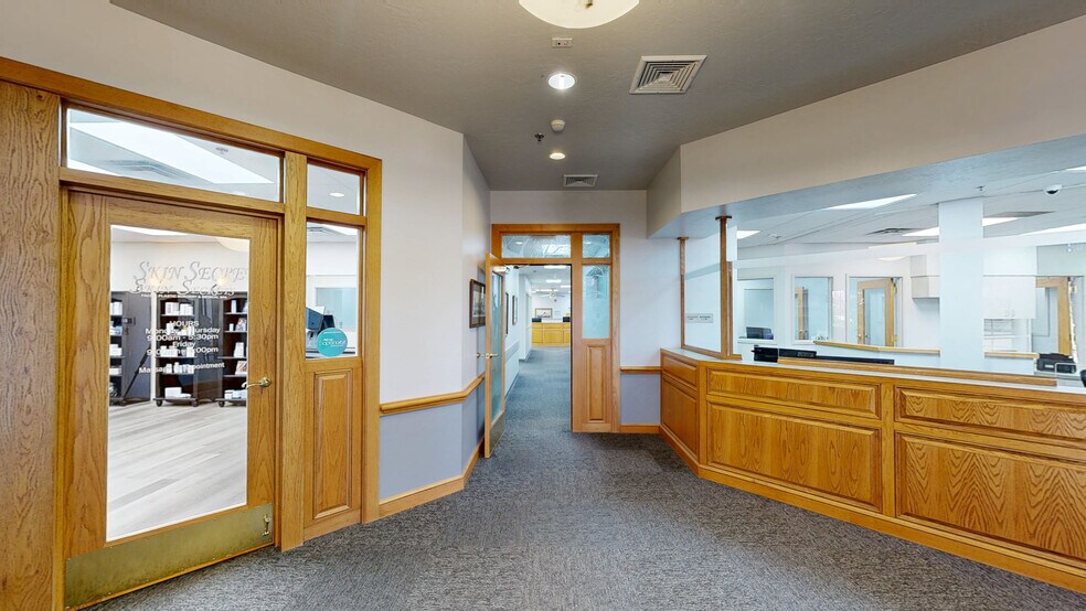 Primary Photo Of 4920 SW Lee Blvd, Lawton Medical For Sale