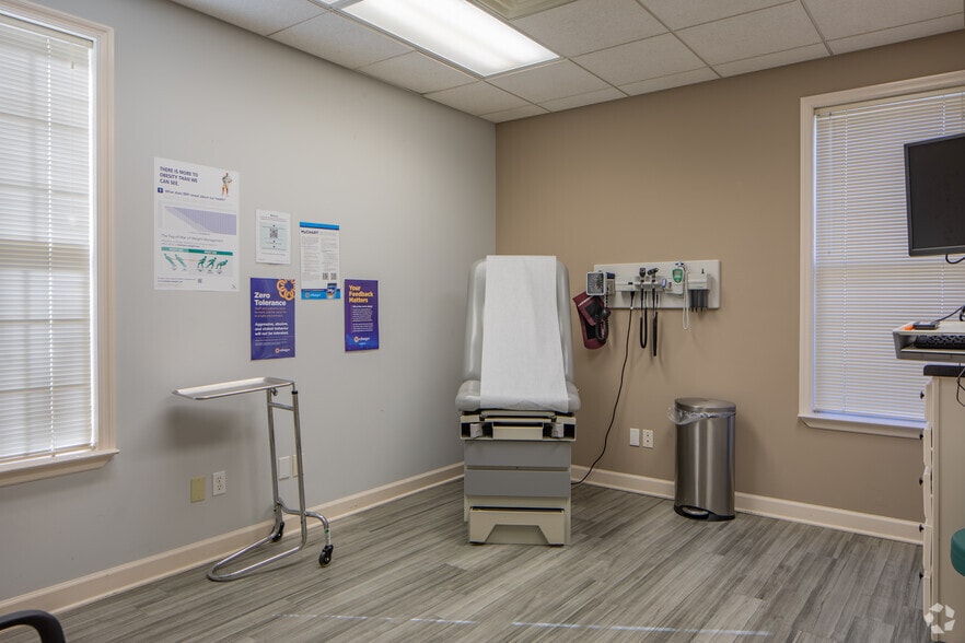 More Photos Of 1200 Pineville Rd, Chattanooga Medical For Lease