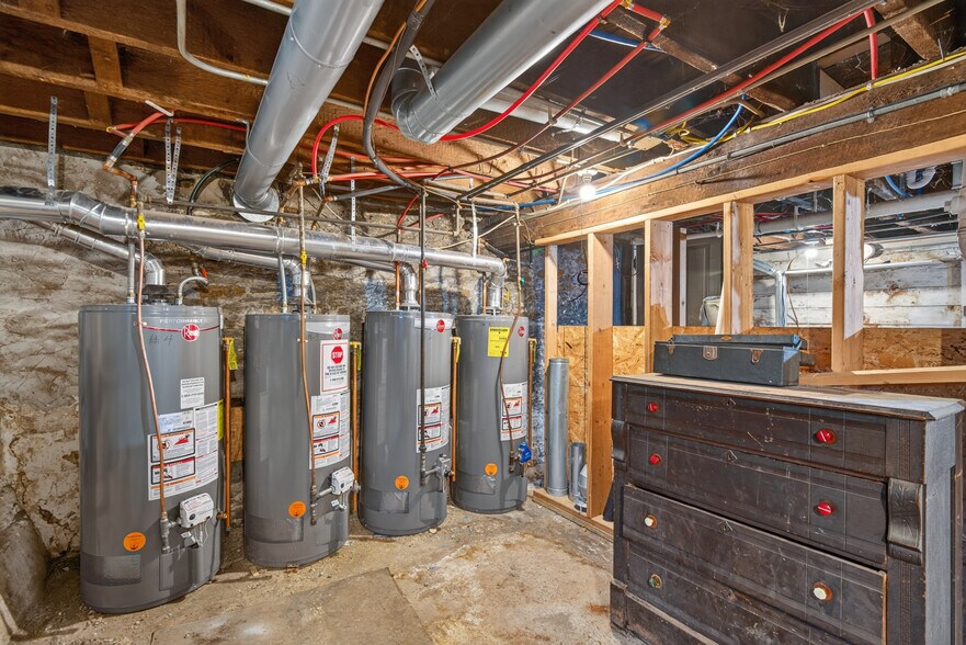 More Photos Of 446 Madison St NE, Minneapolis Multifamily For Sale