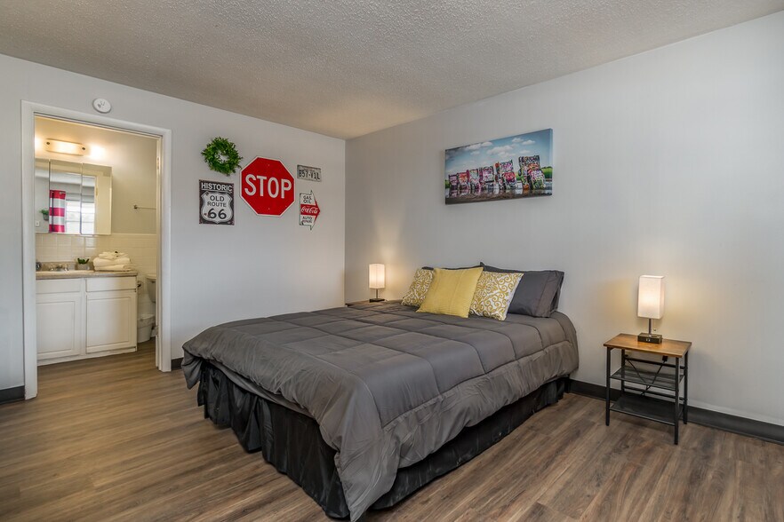 More Photos Of 912 N Hwy 87, Tulia Hotel For Sale