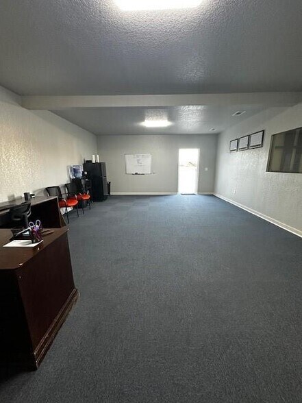 More Photos Of 2554 Highway 290 Hwy, Dripping Springs Warehouse For Lease