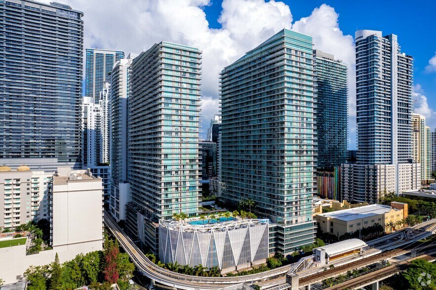 Primary Photo Of 1111 SW 1st Ave, Miami Apartments For Sale