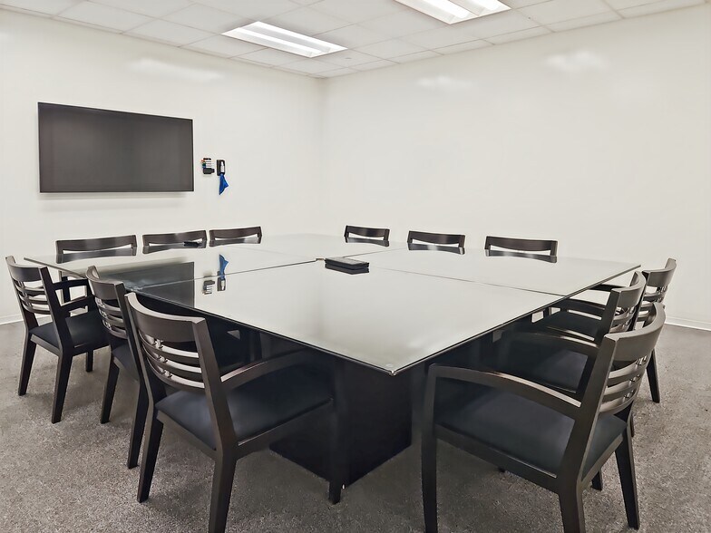 More Photos Of 2321 Energy Dr, Louisville Coworking Space