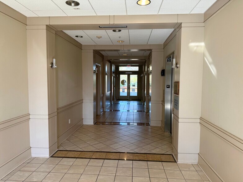 More Photos Of 1295 W Spring St SE, Smyrna Storefront For Sale