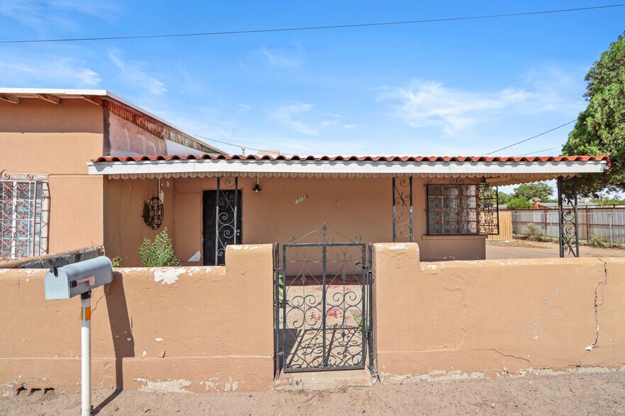 More Photos Of 10104 Socorro Rd, El Paso Storefront Retail Residential For Sale