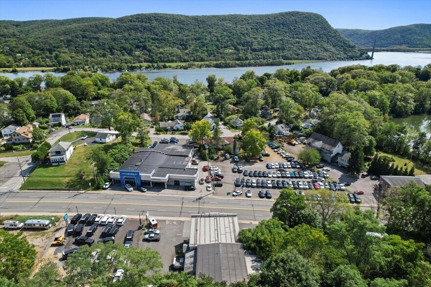 More Photos Of 1005 Route 9W, Fort Montgomery Auto Repair For Sale