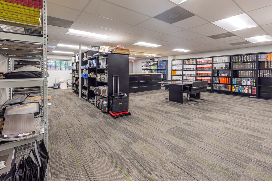 More Photos Of 8020 Westglen Dr, Houston Office For Lease