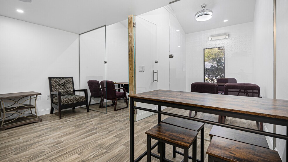 More Photos Of 5235 Ramsey Way, Fort Myers Office For Sale