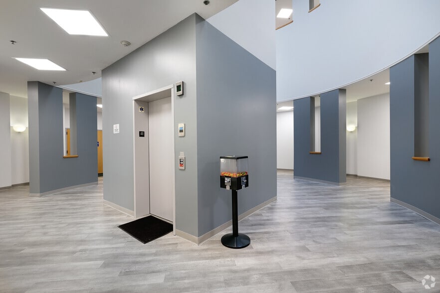 More Photos Of 421 Merrimack St, Methuen Medical For Lease