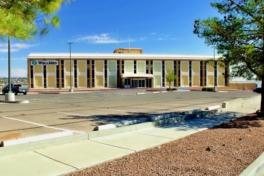 More Photos Of 1810 Murchison Dr, El Paso Medical For Lease