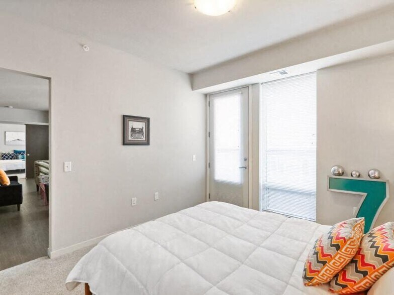 More Photos Of 2922 Aldrich Ave S, Minneapolis Apartments For Lease