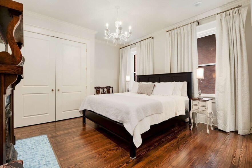 More Photos Of 1308 6th Ave N, Nashville Office Residential For Sale