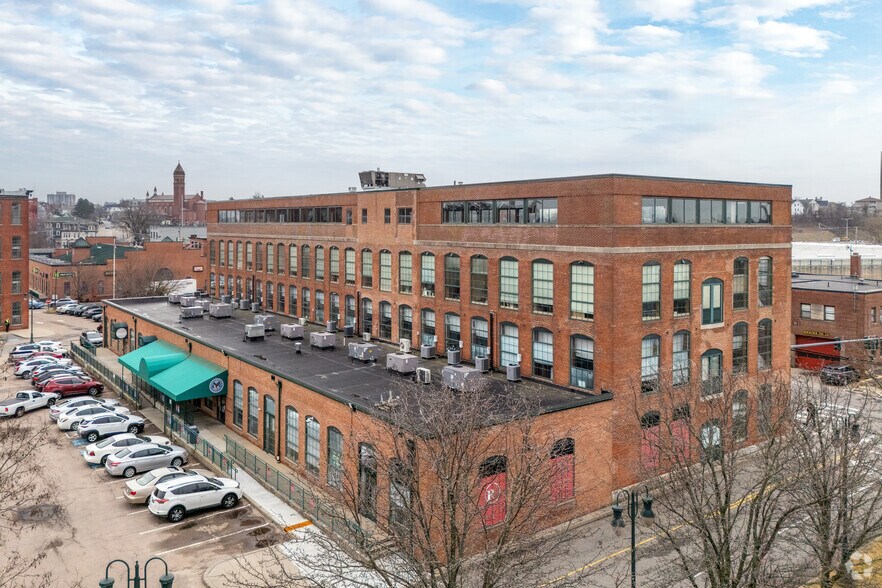 More Photos Of 325 Valley St, Providence Unknown For Lease