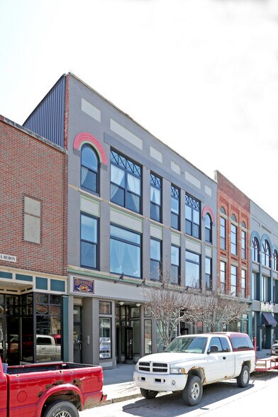 More Photos Of 230-232 Huron Ave, Port Huron Storefront Retail Residential For Lease