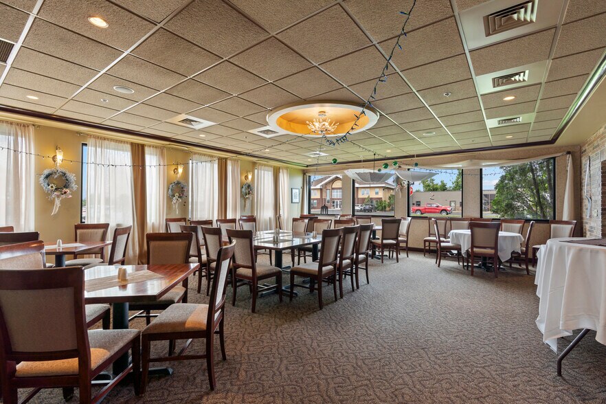 More Photos Of 824 Paul Bunyan, Bemidji Restaurant For Sale