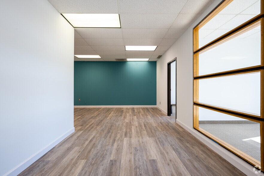 More Photos Of 11300 N Central Expy, Dallas Office For Lease