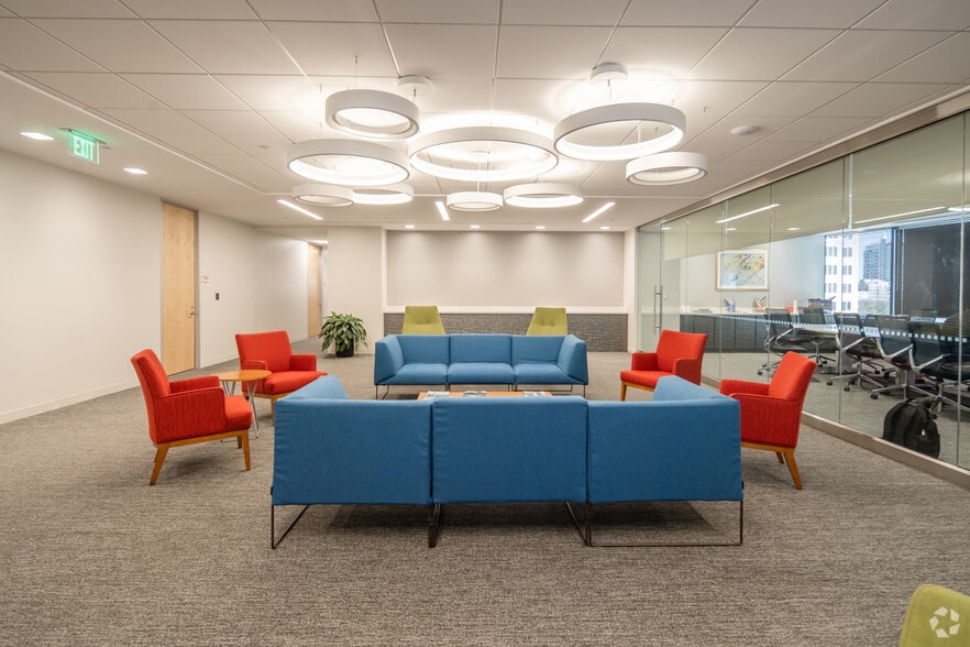 More Photos Of 3500 Maple Ave, Dallas Office For Lease