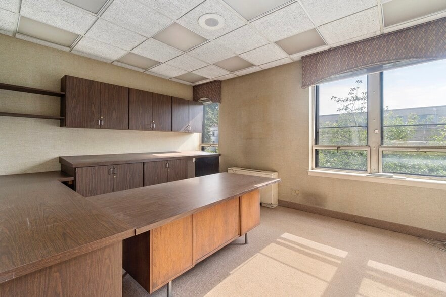 More Photos Of 609 Farmington Ave, Hartford Medical For Lease