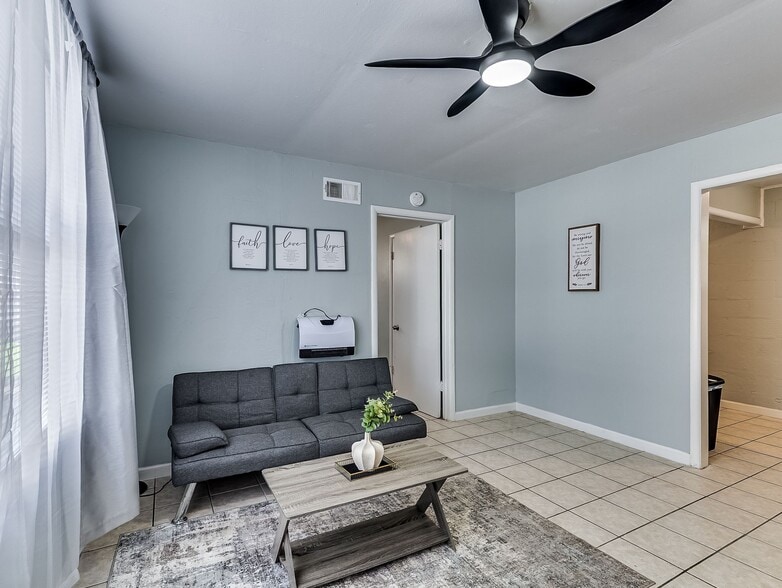 More Photos Of 506 SW 24th St, Oklahoma City Apartments For Sale