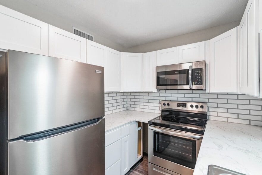 More Photos Of 117 Cedarwood Dr, Lebanon Apartments For Sale