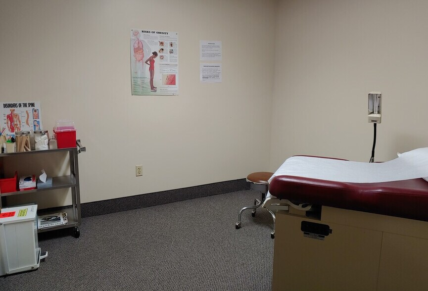 More Photos Of 106 Elden St, Herndon Medical For Sale