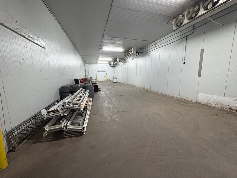 More Photos Of 11375 US-701 Hwy, Elizabethtown Refrigeration Cold Storage For Sale