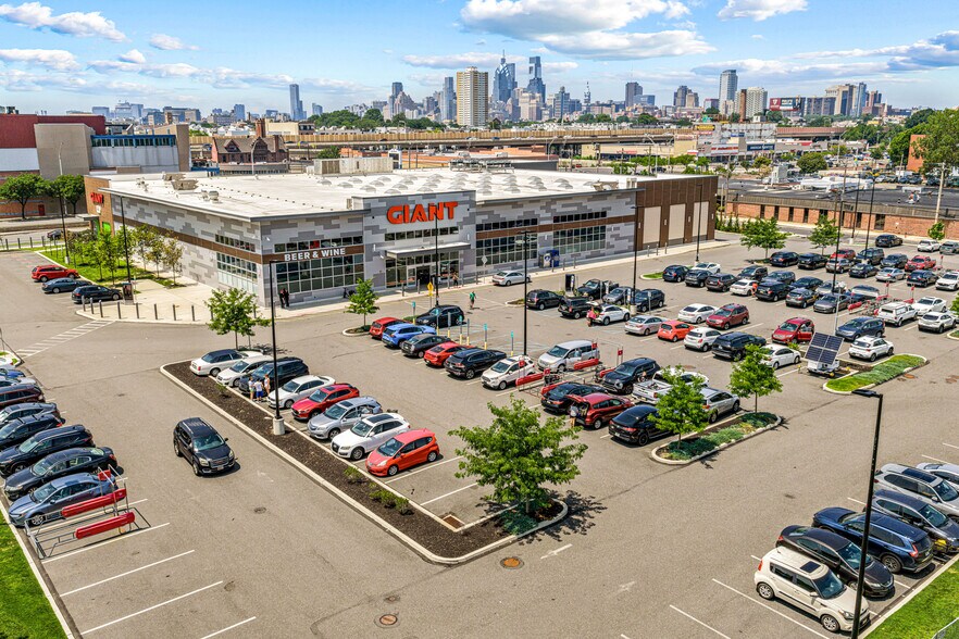 Primary Photo Of 1403 S Christopher Columbus Blvd, Philadelphia General Retail For Sale