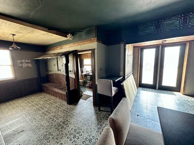 More Photos Of 1312 Broadway, Marysville Freestanding For Sale