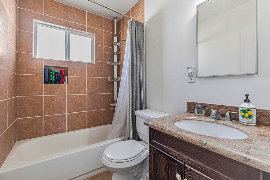 More Photos Of 184 Roxbury St, Santa Clara Apartments For Sale