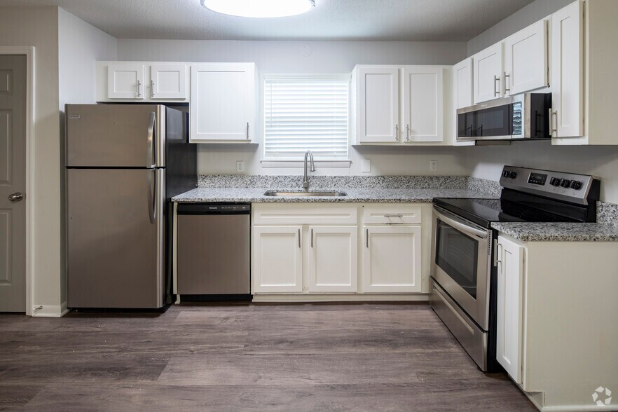 More Photos Of 403 3rd St NE, Alabaster Apartments For Sale