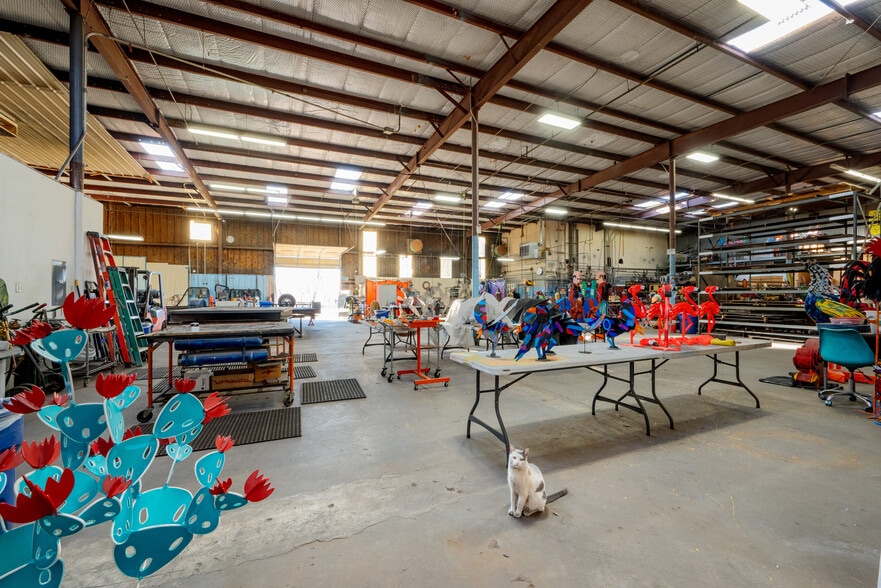 More Photos Of 1127 Siler Park Ln, Santa Fe Industrial For Sale