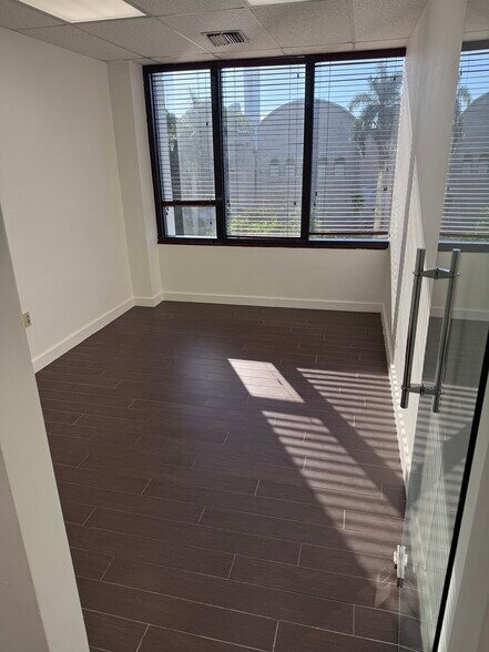 More Photos Of 2600 SW 3rd Ave, Miami Office For Lease