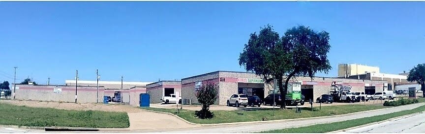 More Photos Of 2100 S Great Southwest Pky, Grand Prairie Unknown For Lease