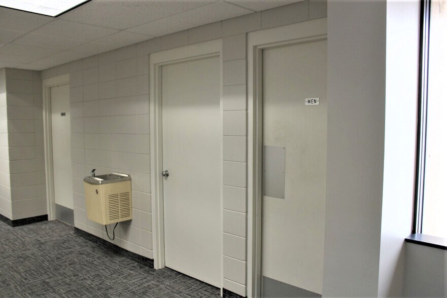 More Photos Of 2738 Winnetka Ave N, New Hope Medical For Lease