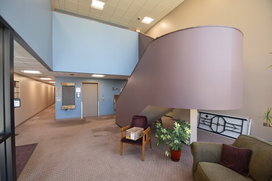 More Photos Of 1701 38th St S, Fargo Office For Lease